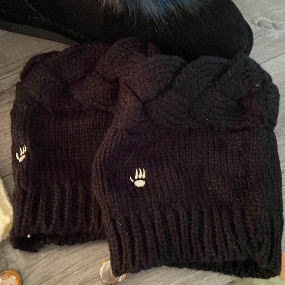 BEARPAW 2 Pair Boot Topper, Black, Ivory, One Size Fits Most - Picture 6 of 8